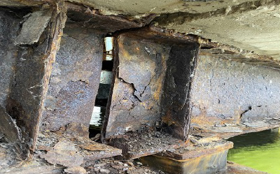 Deteriorated bridge structure of Holland River Bridge