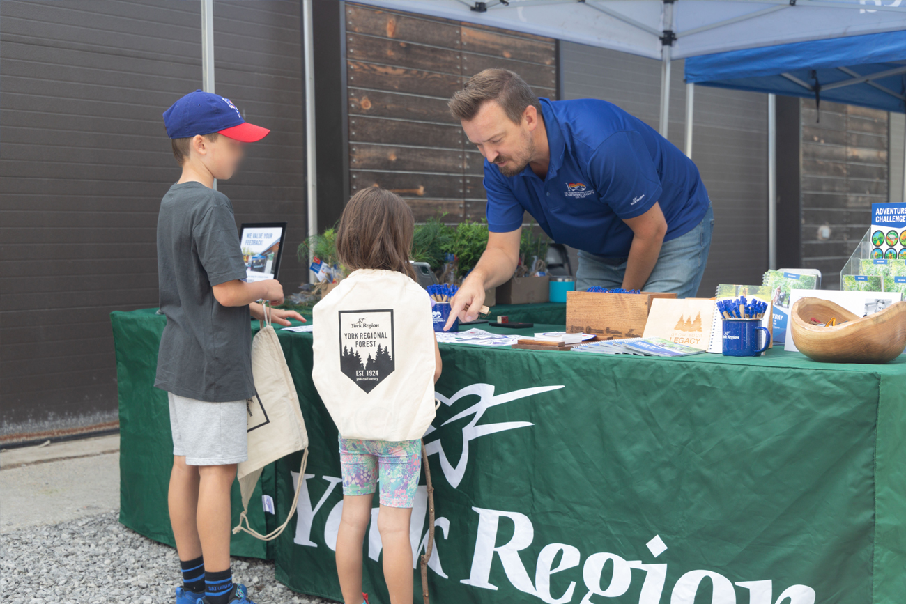 Fall_ForestFestival1 Children attending York Region Forest booth