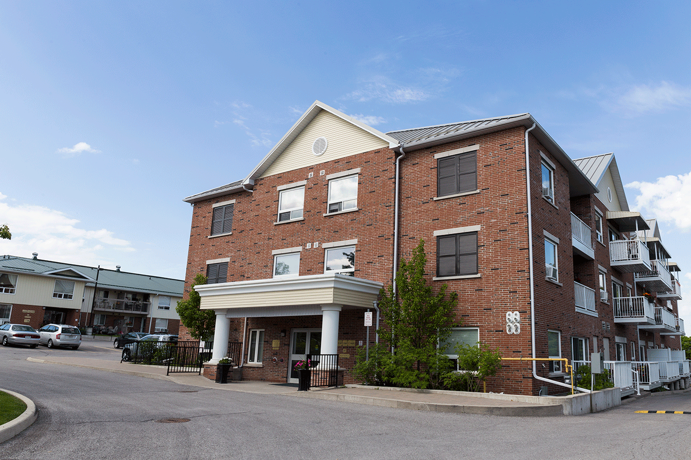 Royal Oak Court Image